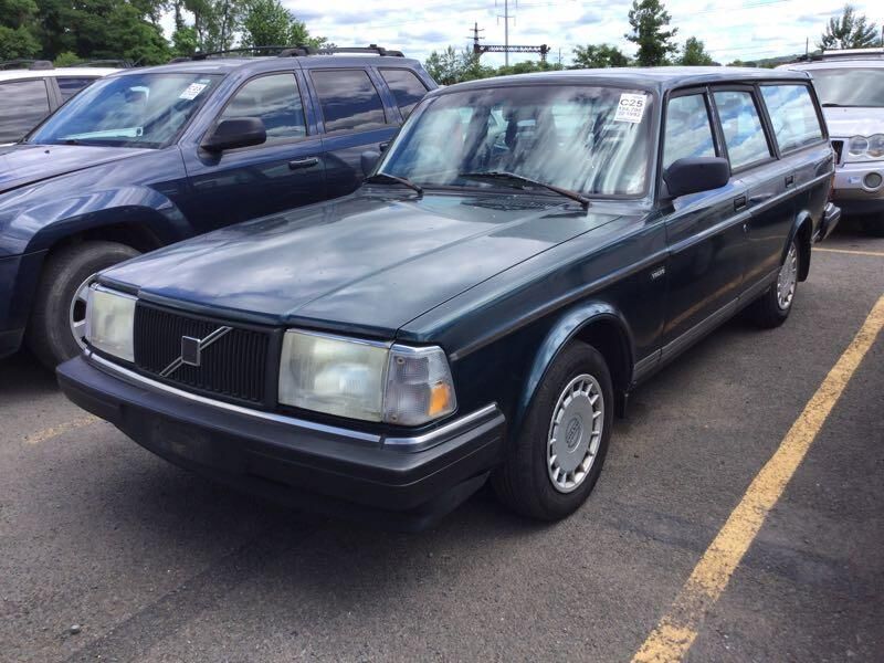 Volvo 240 Series