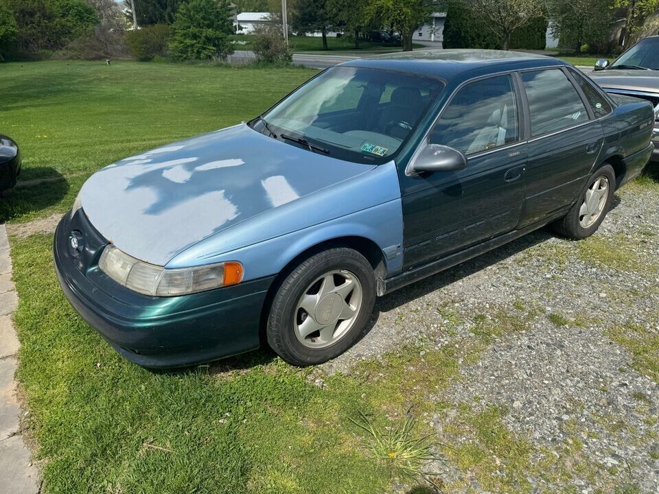 Ford Taurus