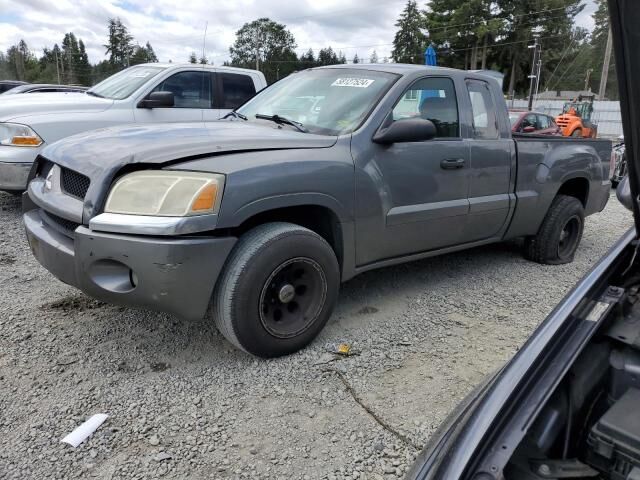 Mitsubishi Raider