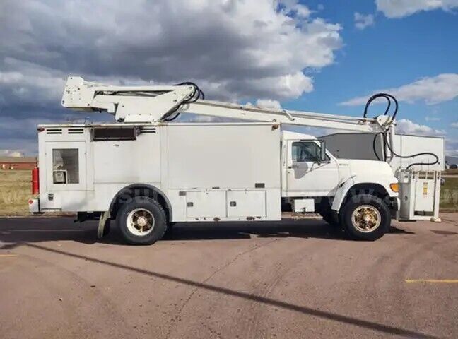 Ford F-800