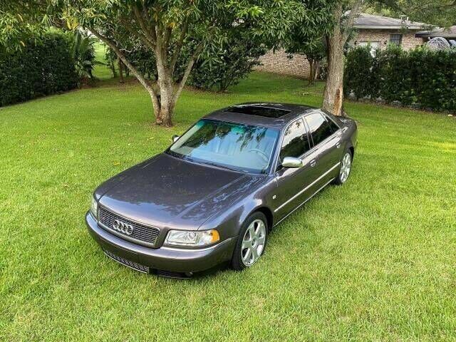 Audi S8