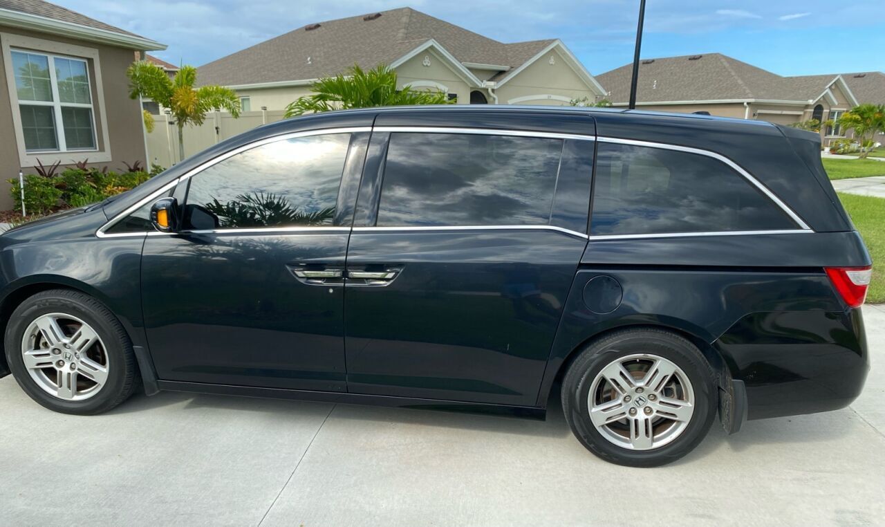 2011 HONDA Odyssey