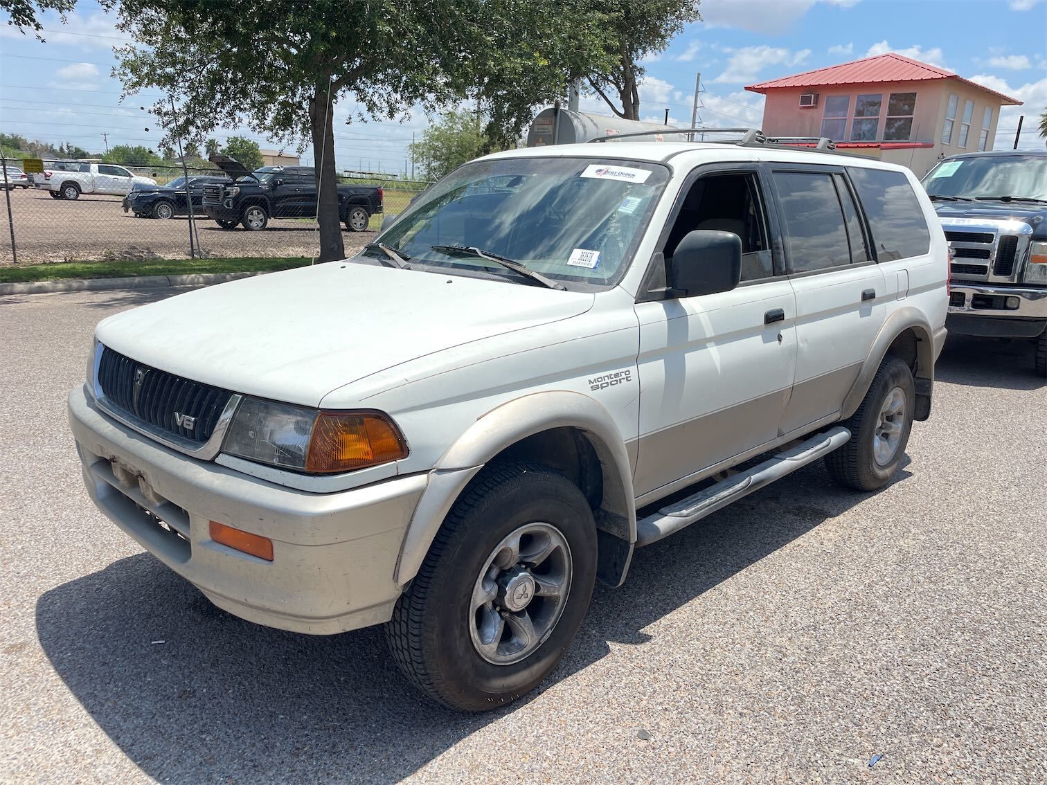 Mitsubishi Montero Sport