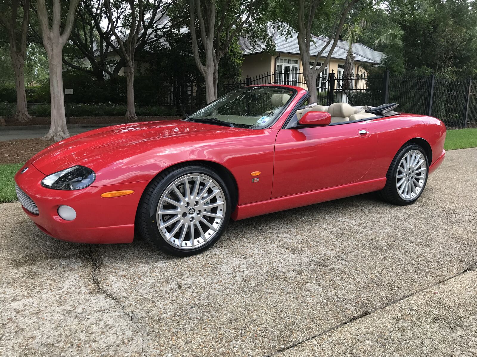 Jaguar XK