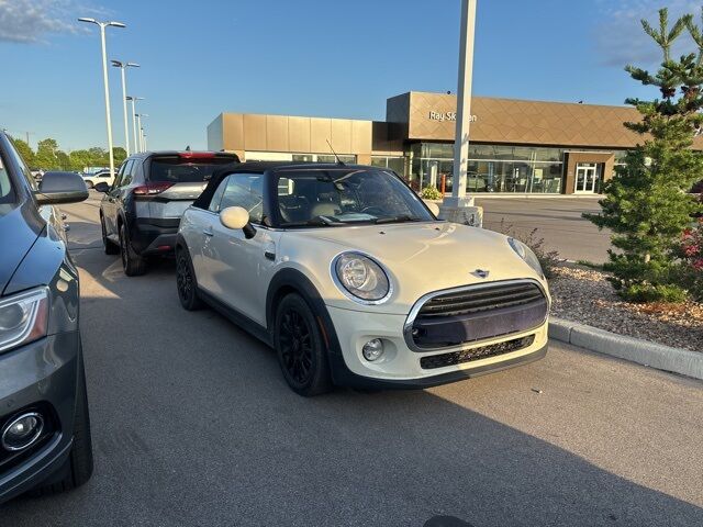 MINI Cooper Convertible
