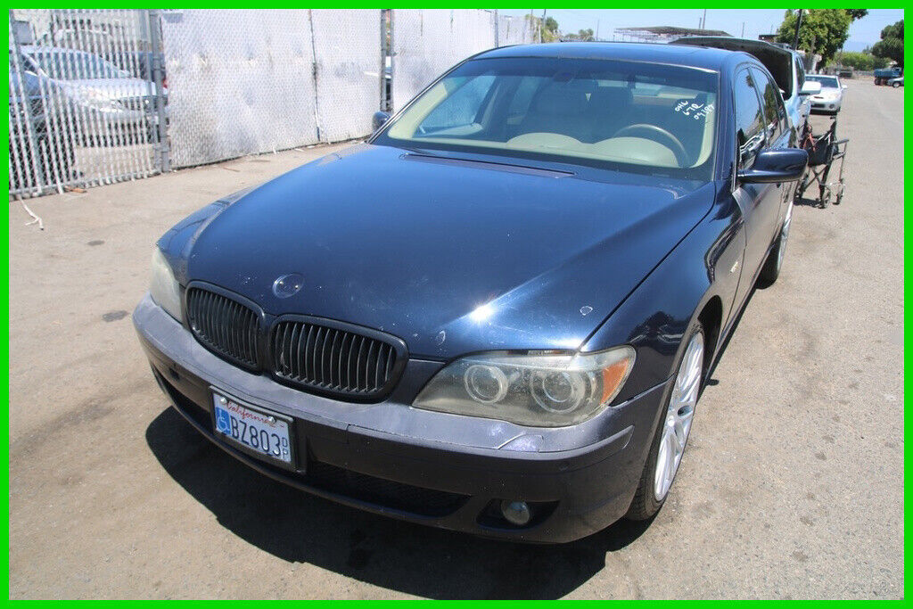 BMW 750i