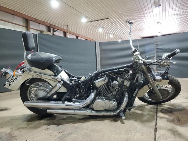 Honda VT750 (Shadow Aero)