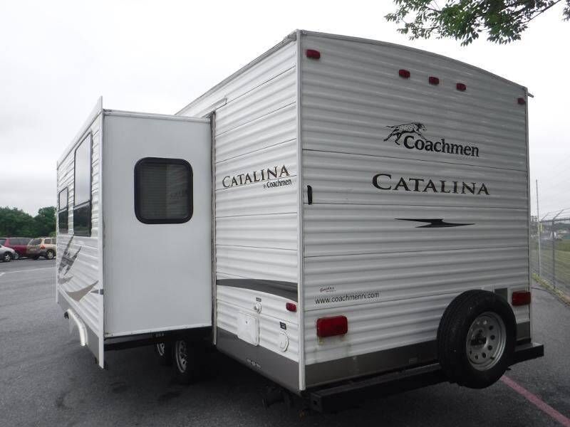 2010 FOREST RIVER Catalina