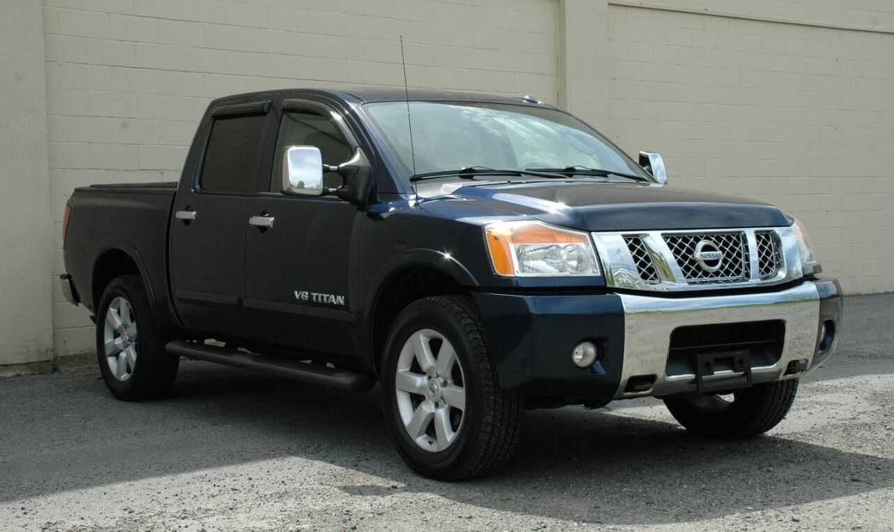 2011 NISSAN Titan