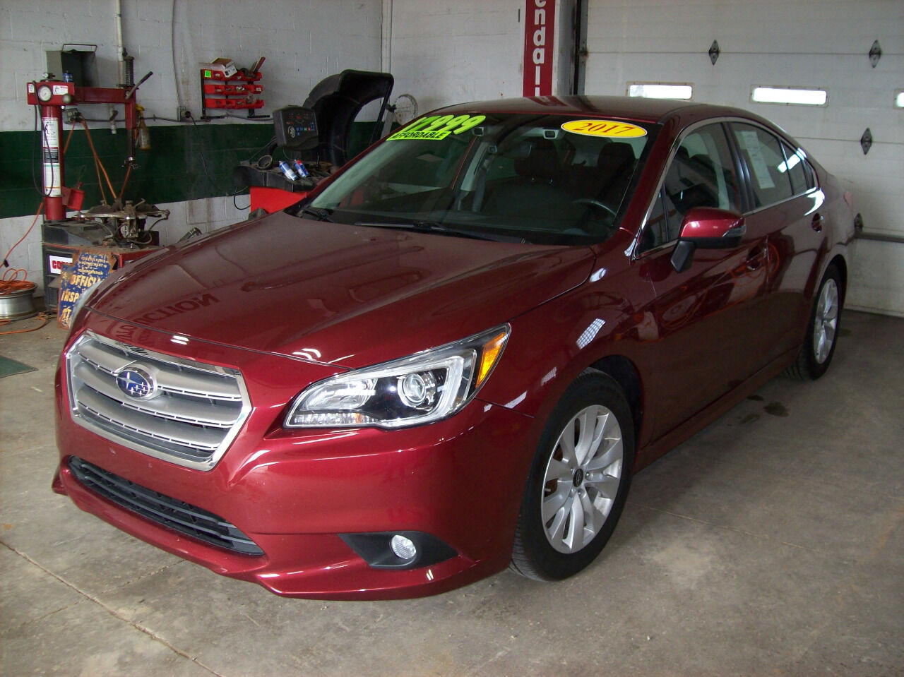 2017 SUBARU Legacy