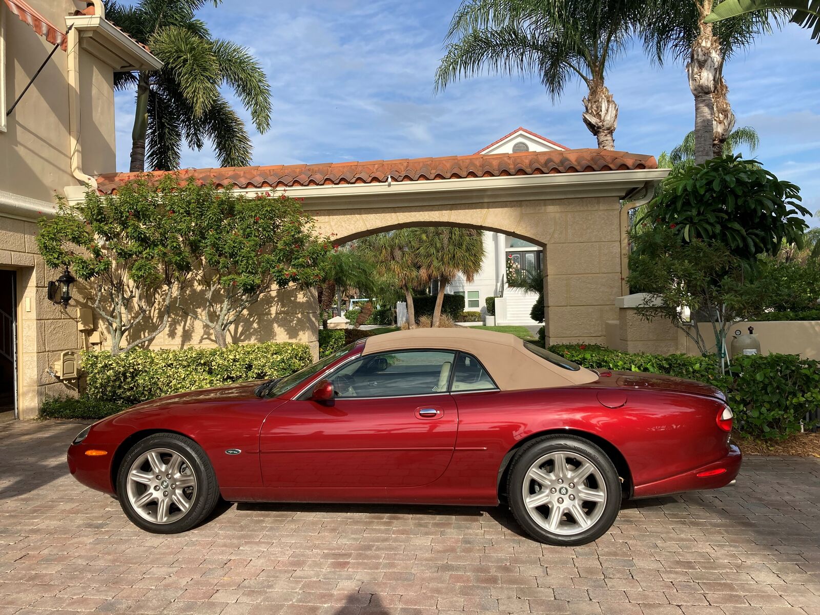Jaguar XK8