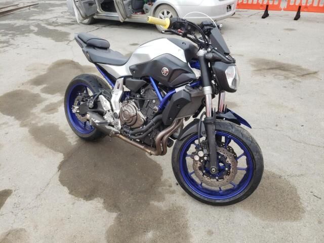YAMAHA
