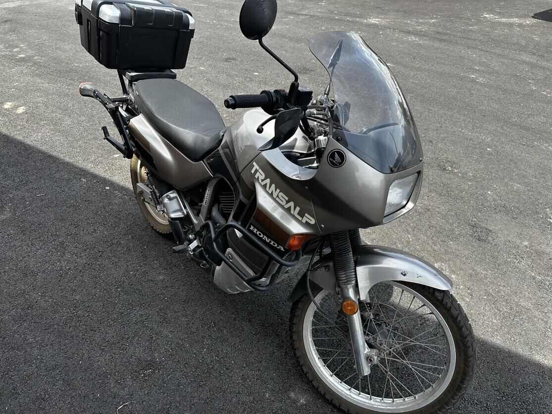 Honda XL600V