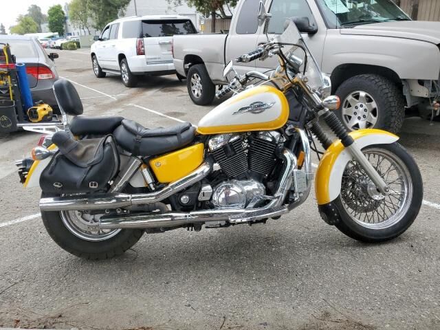 Honda VT1100C2 (SHADOW ACE)