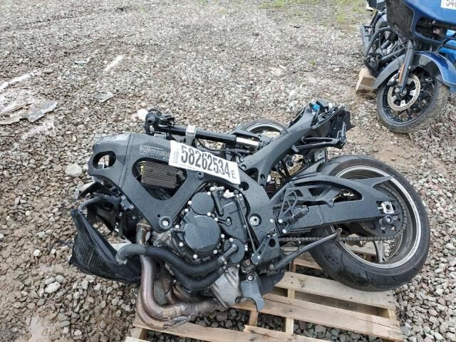Suzuki GSX-R750