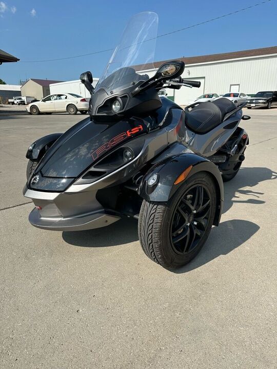 2011 CAN-AM Spyder