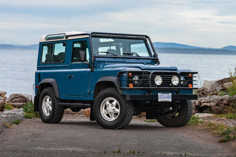 Land Rover Defender