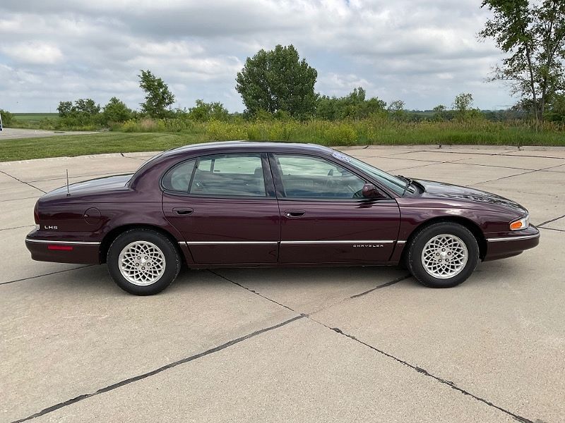 Chrysler LHS
