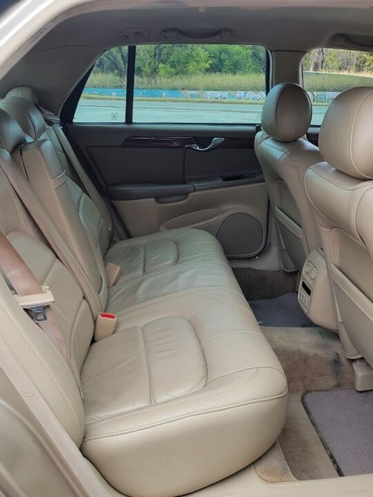 2005 CADILLAC Deville