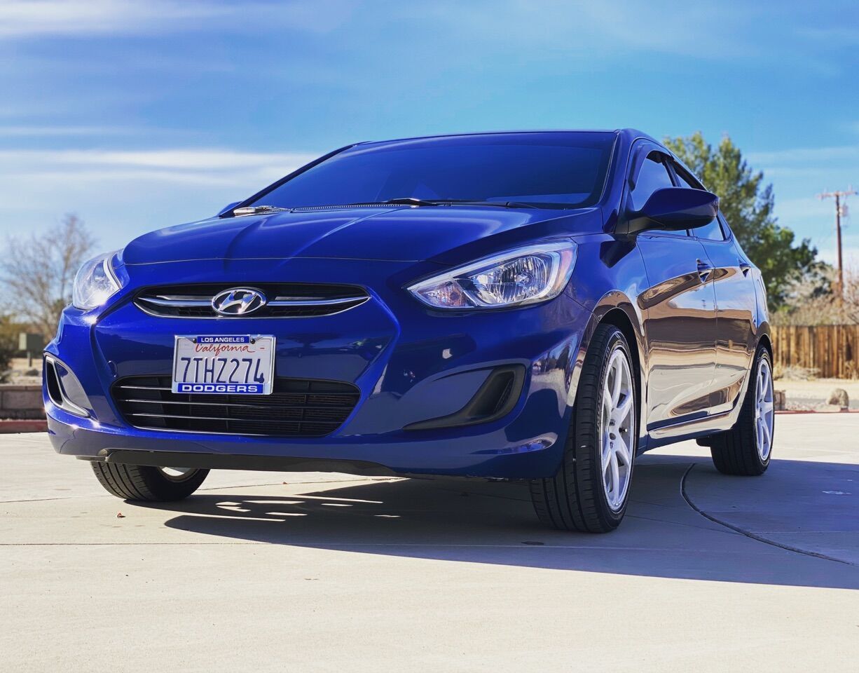 2016 HYUNDAI Accent