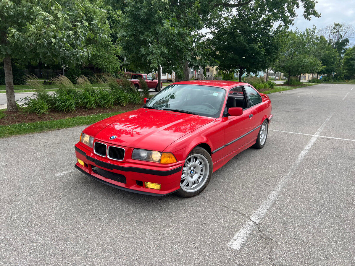 BMW 318iS