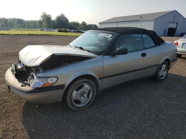 Saab 900
