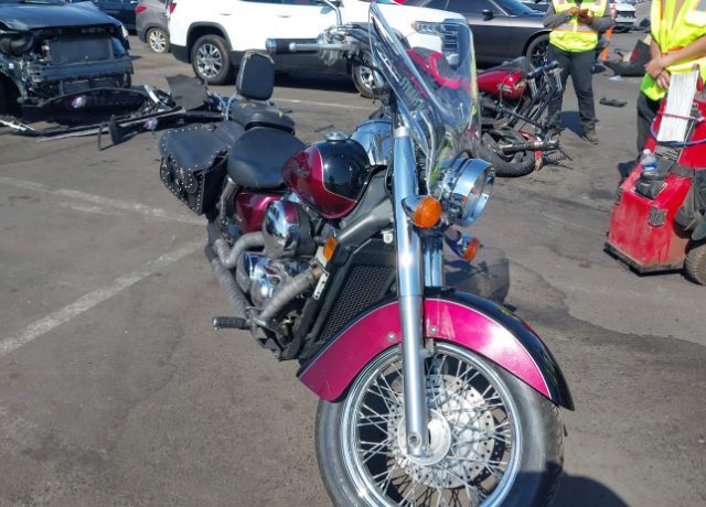 Honda VT750 (Shadow Aero)