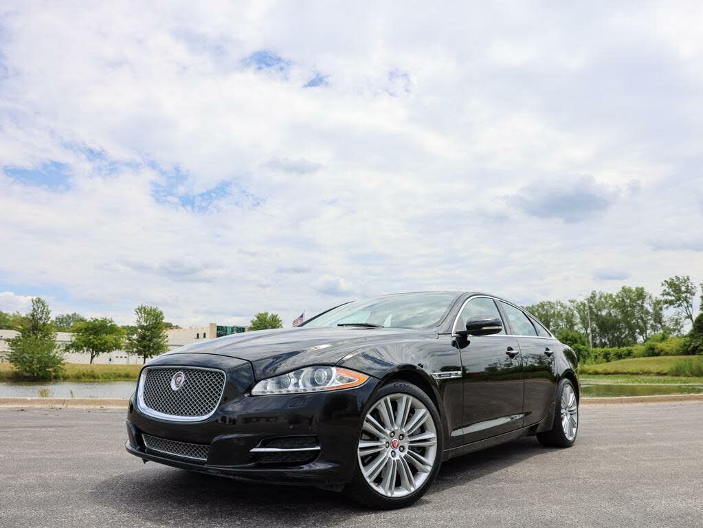 Jaguar XJ