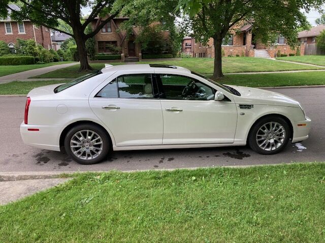 Cadillac STS