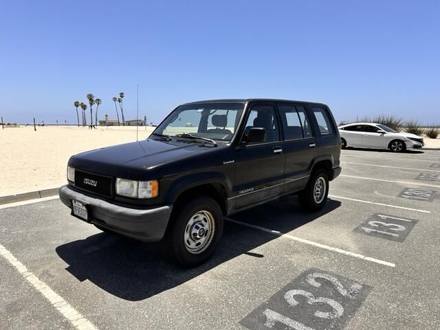 Isuzu Trooper