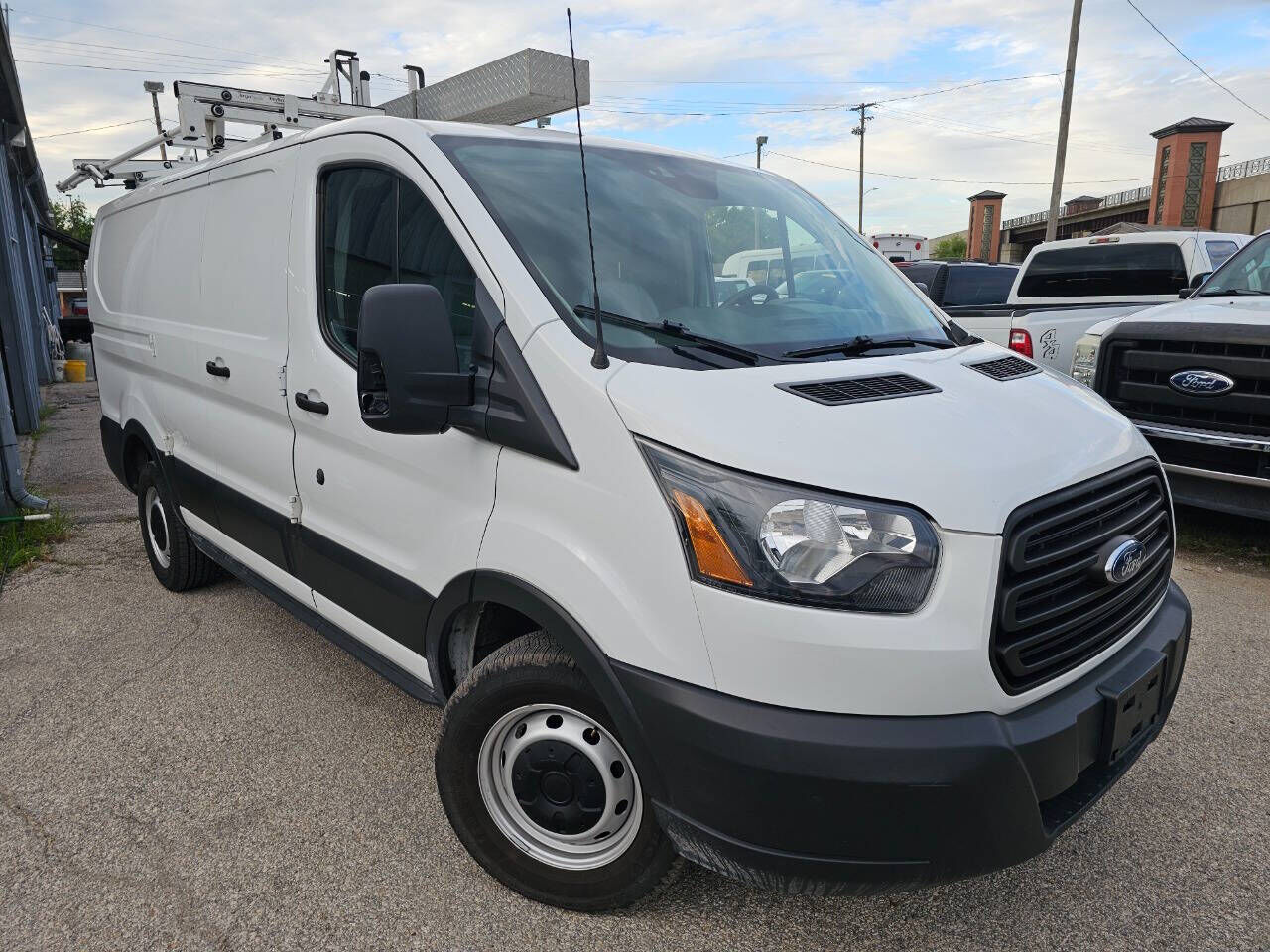 2019 FORD Transit