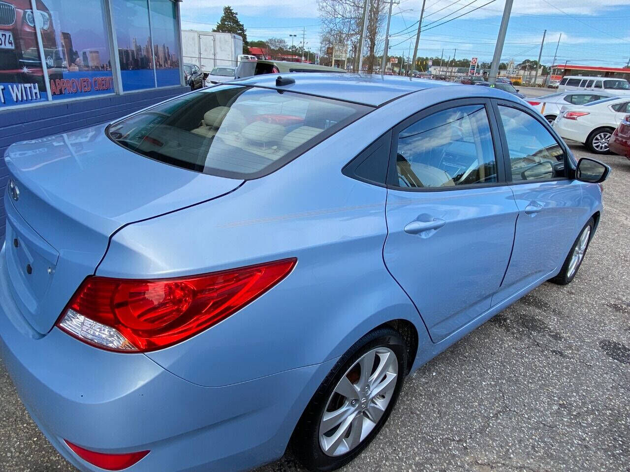 2014 HYUNDAI Accent