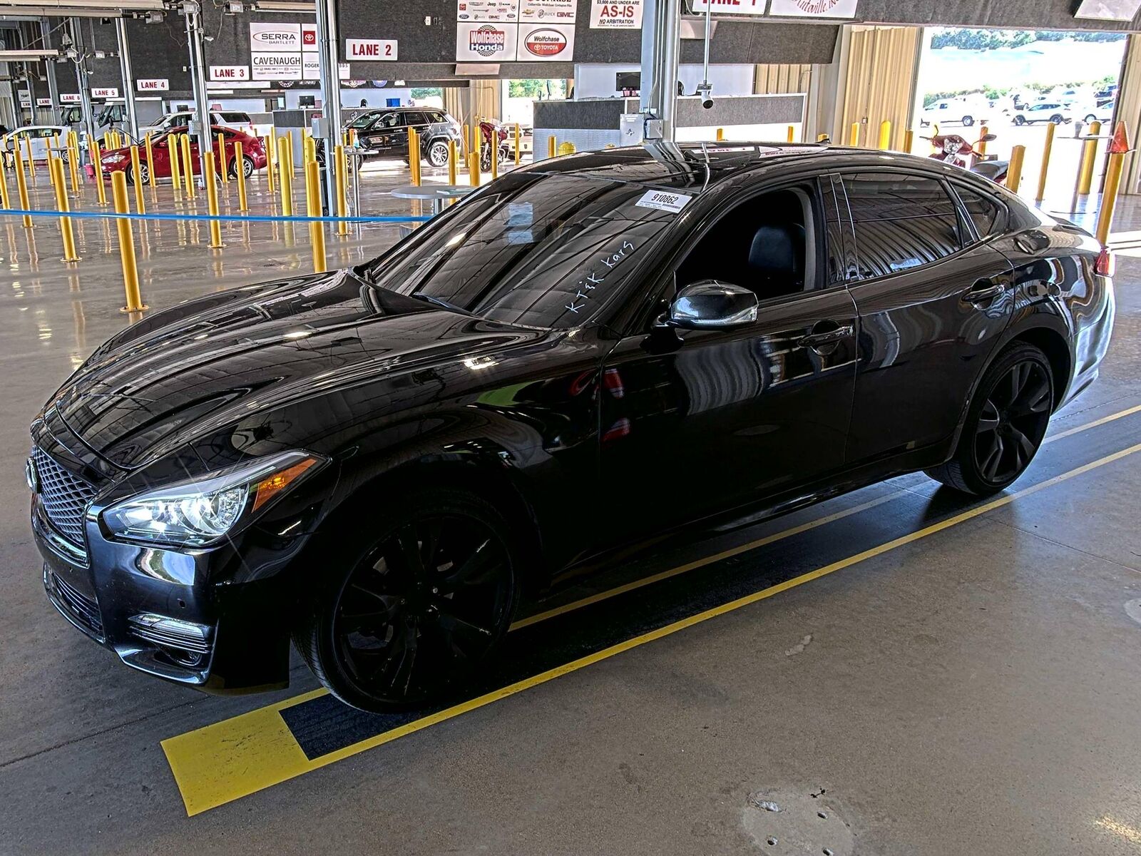 Infiniti Q70
