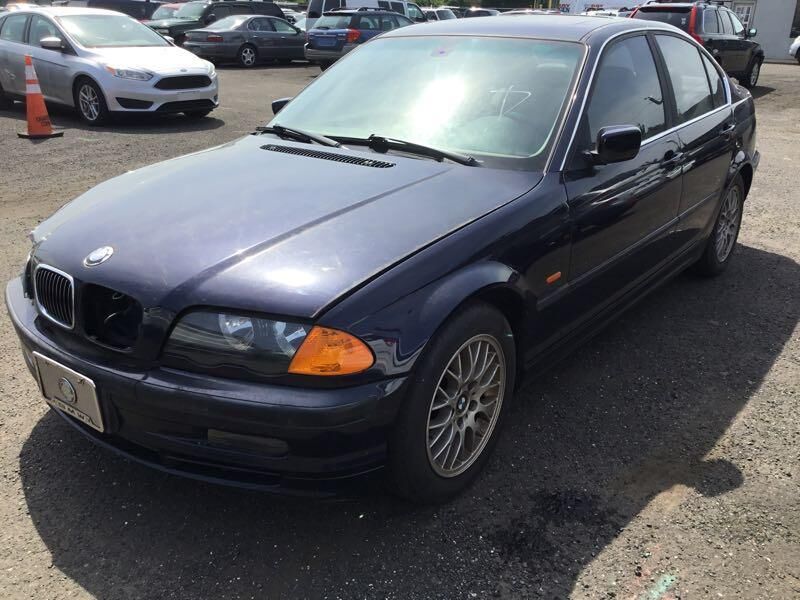 BMW 328i