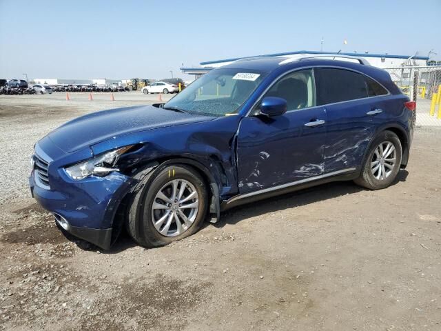Infiniti QX70