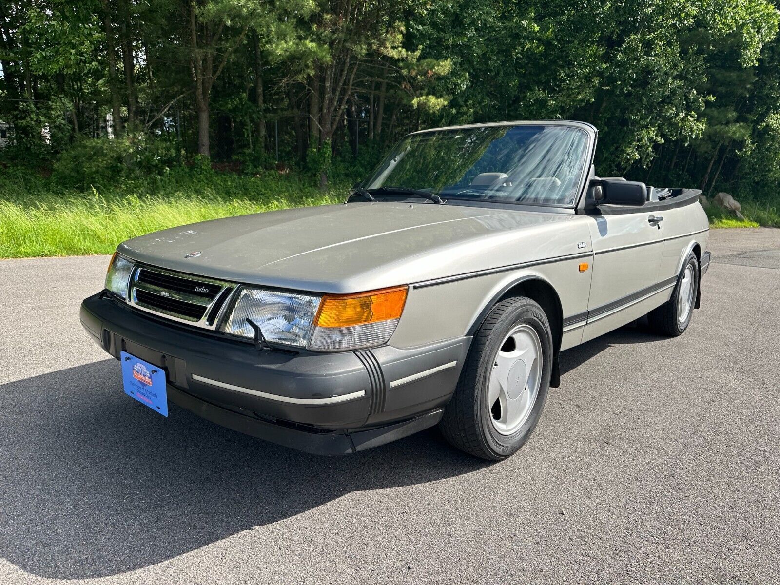 Saab 900