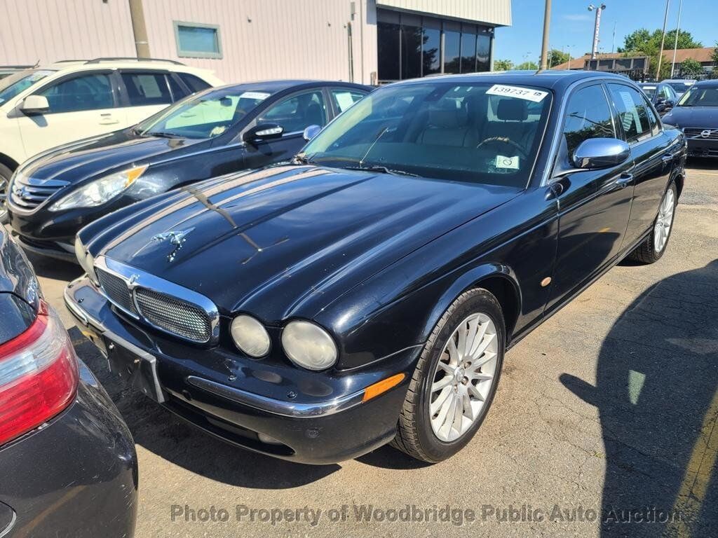 Jaguar XJ