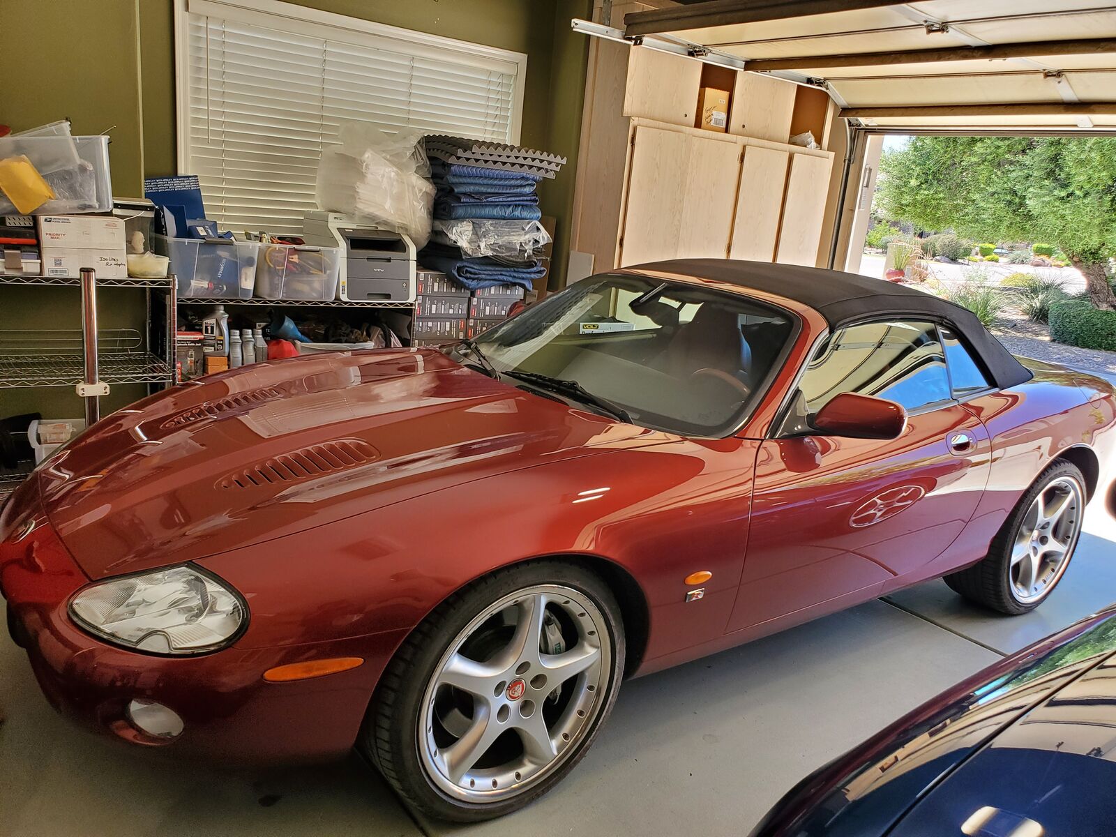 Jaguar XKR