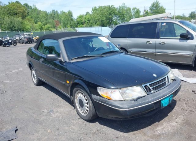 Saab 900