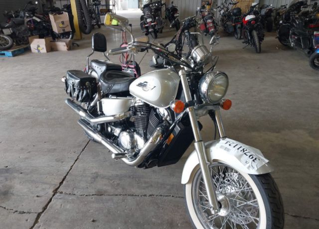 Honda VT1100C2 (SHADOW ACE)