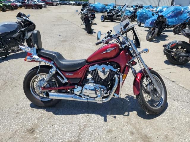 Suzuki VS800