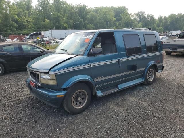GMC Safari