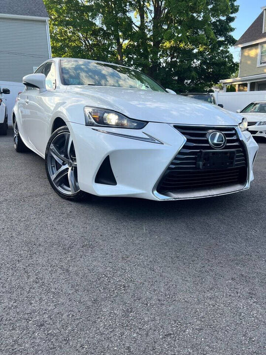 2017 LEXUS IS