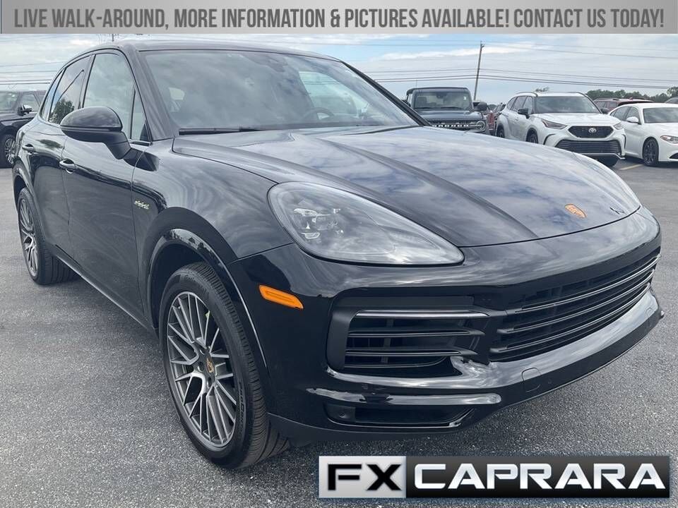 2022 PORSCHE Cayenne
