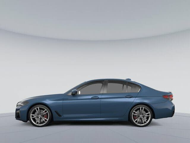 2023 BMW M550i