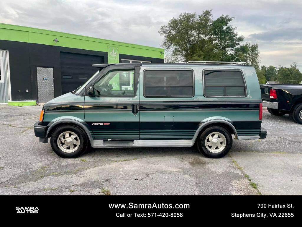 Chevrolet Astro Van