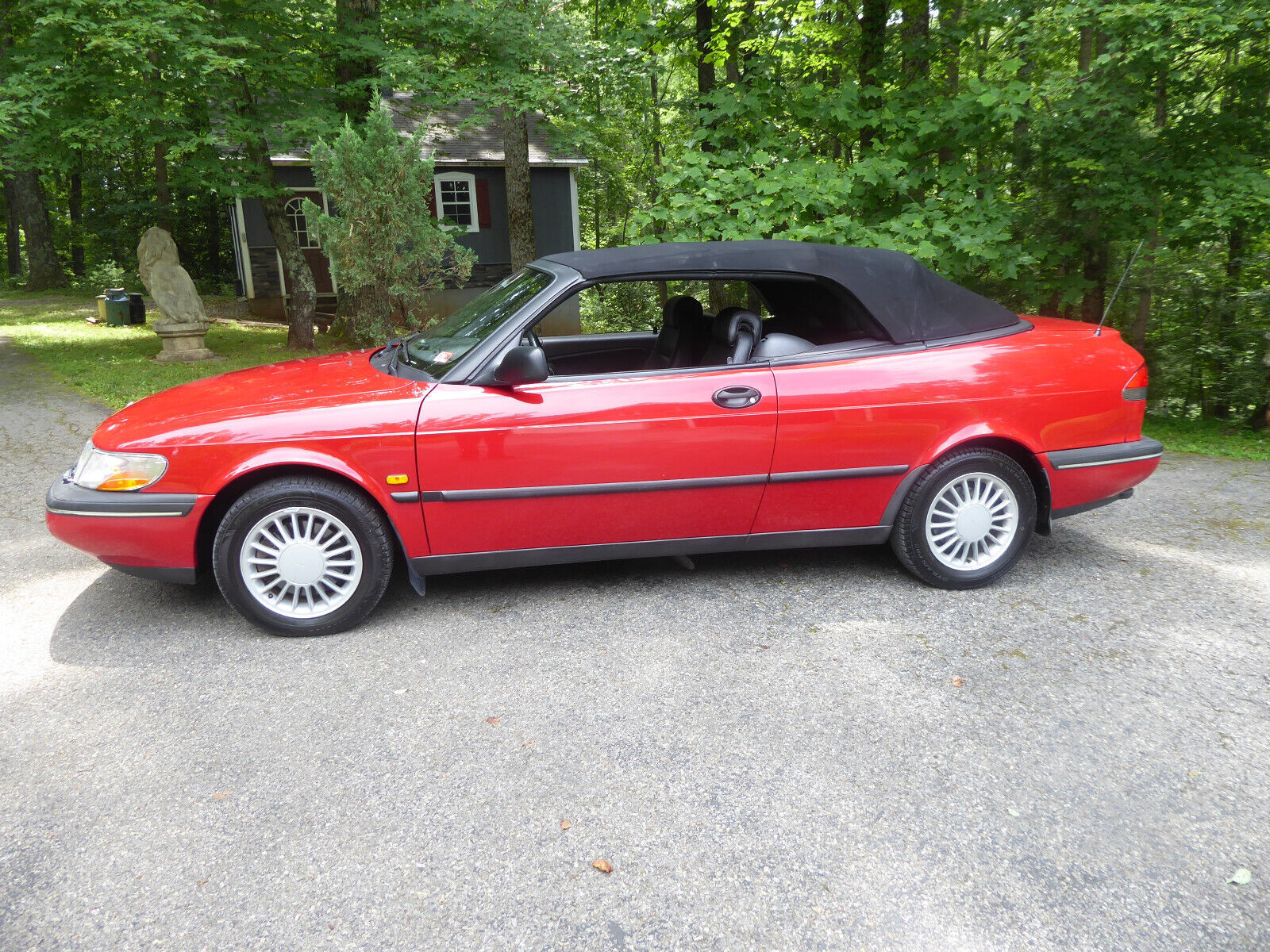Saab 900