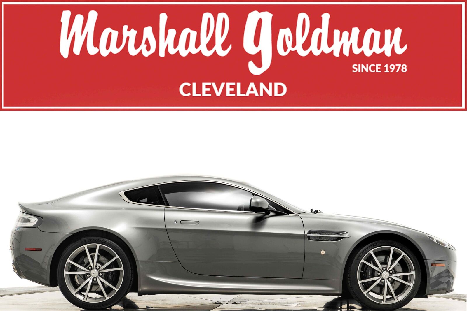 Aston Martin V8 Vantage