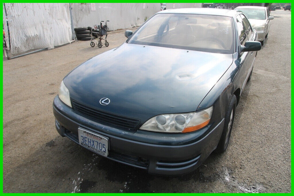 Lexus ES