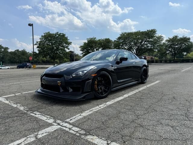 Nissan GT-R